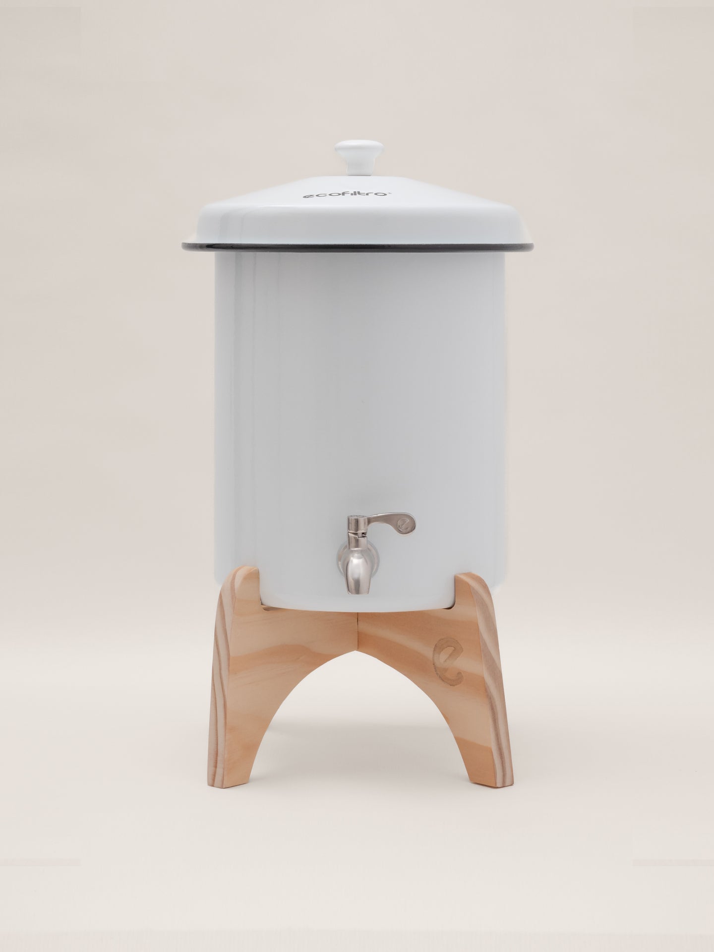 Ecofiltro Holzstaender 5L Frontansicht