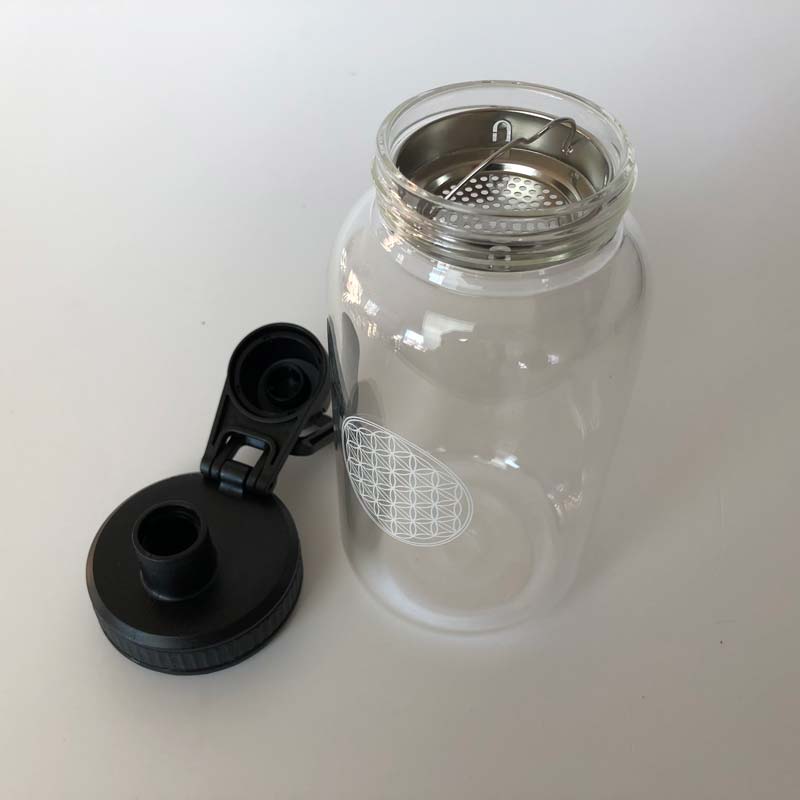 Glasflasche Lara aus Borosilikatglas mit Blume des Lebens (Hitze & Kältefest)