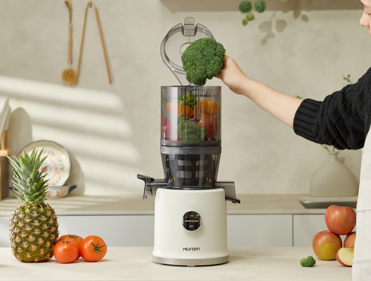 Hurom H80ST Slow Juicer in der Kueche